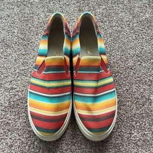 Ariat Unbridled serape slip on.
